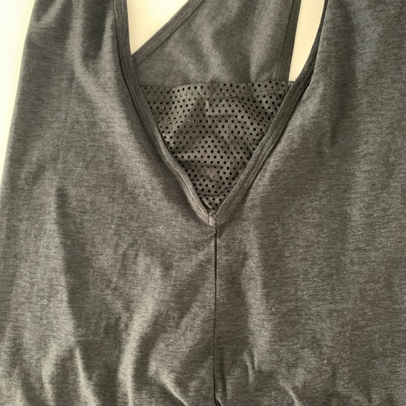 Beyond Yoga Lightweight V-Neck Tank Top - Picture 3 of 7